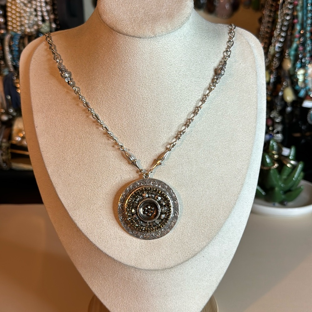 Grandmothers Buttons pendant necklace